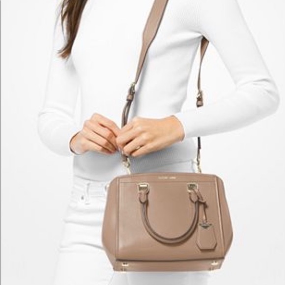 MICHAEL KORS BENNING MEDIUM LEATHER SATCHEL - Picture 4 of 7